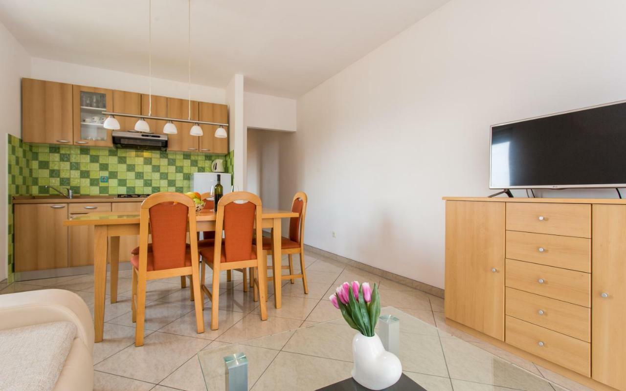 Apartments Kraljic I バスカ エクステリア 写真